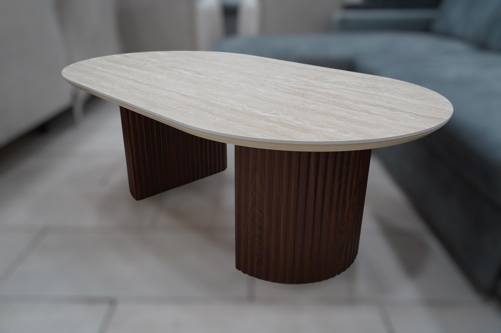 TABLE BASSE CALYPSO EFFET TRAVERTIN / PIEDS NOYER