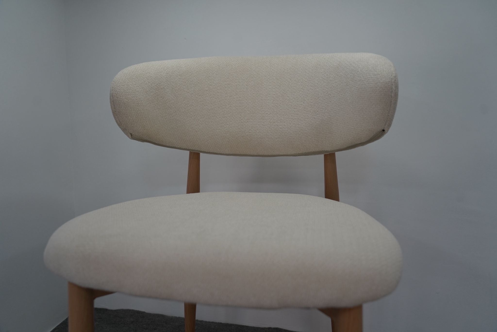 CHAISE LUCILE TISSU BEIGE / PIEDS BOIS
