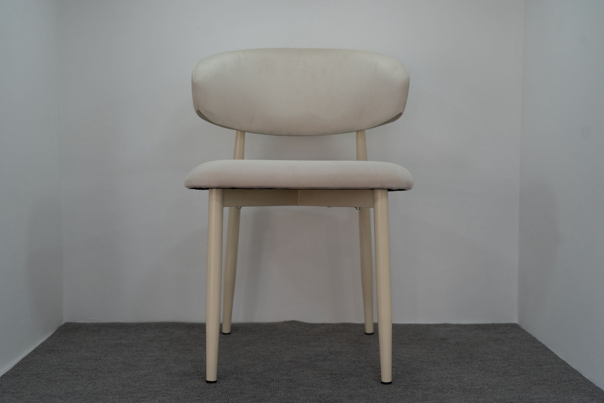 CHAISE LUCILE VELOURS BEIGE / PIEDS BEIGE
