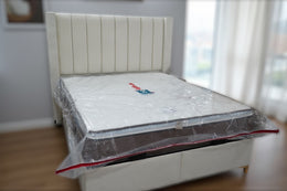 LIT COFFRE MARSEILLE CRÈME / PIEDS DORÉ