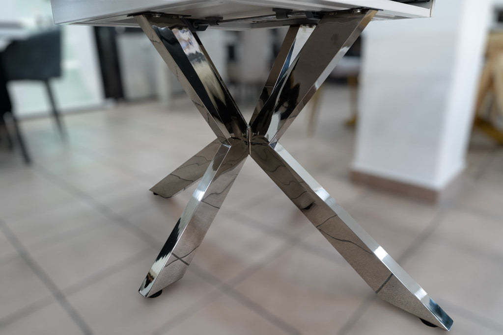 TABLE REPAS EXTENSIBLE SILVIA BLANC / PIEDS ARGENTÉ